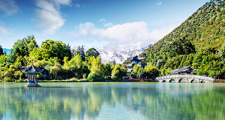 摄图网_500353775_banner_丽江黑龙潭公园（企业商用）