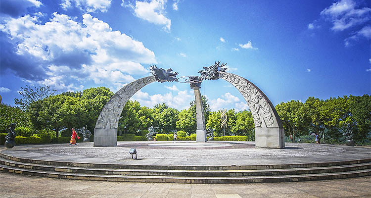 750X400-2024-摄图网_500792627_banner_普洱北回归线标志园（企业商用）